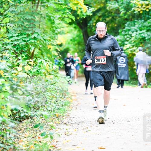 12.10.2025 - Bramfelder Halbmarathon 2025 Dr. Thomas Lammeyer http://msf.ph/oto/9359201 12.10.2025 11:07:21 Laufen 2973 meine-sportfotos.de