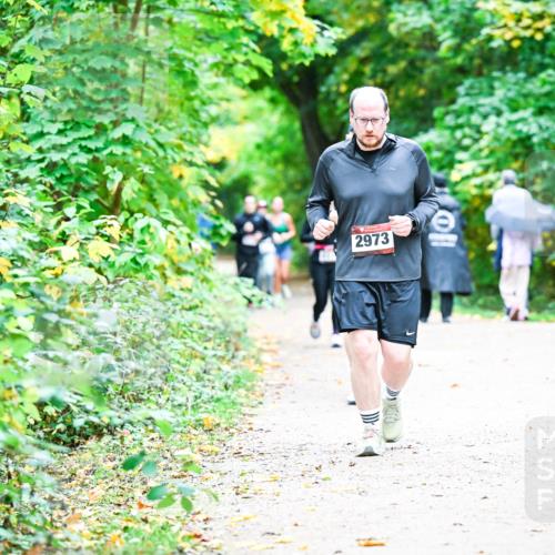 12.10.2025 - Bramfelder Halbmarathon 2025 Dr. Thomas Lammeyer http://msf.ph/oto/9359202 12.10.2025 11:07:22 Laufen 2973 meine-sportfotos.de
