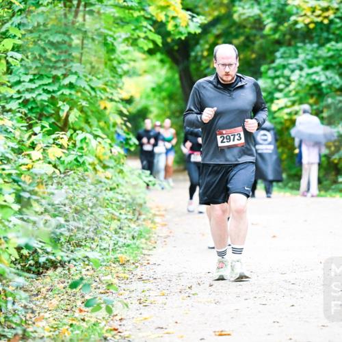 12.10.2025 - Bramfelder Halbmarathon 2025 Dr. Thomas Lammeyer http://msf.ph/oto/9359203 12.10.2025 11:07:22 Laufen 2973 meine-sportfotos.de