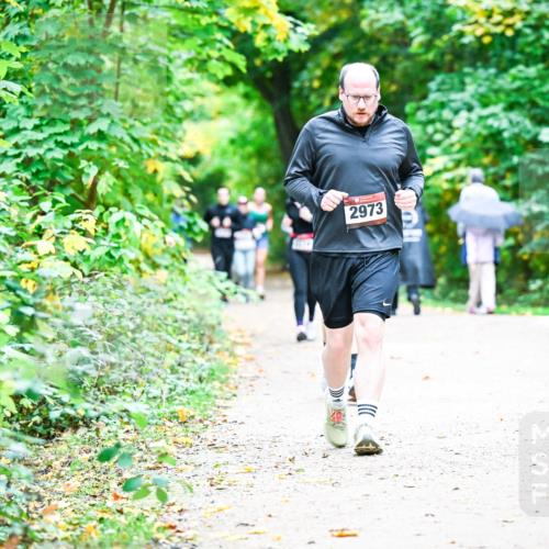12.10.2025 - Bramfelder Halbmarathon 2025 Dr. Thomas Lammeyer http://msf.ph/oto/9359204 12.10.2025 11:07:22 Laufen 2973 meine-sportfotos.de