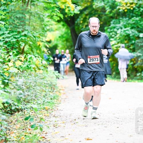 12.10.2025 - Bramfelder Halbmarathon 2025 Dr. Thomas Lammeyer http://msf.ph/oto/9359205 12.10.2025 11:07:22 Laufen 2973 meine-sportfotos.de