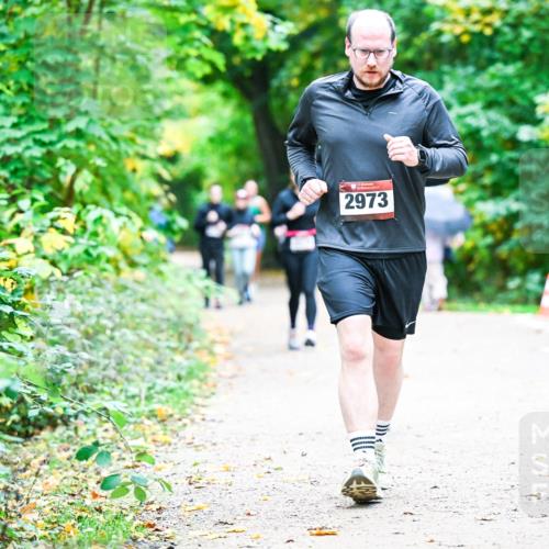 12.10.2025 - Bramfelder Halbmarathon 2025 Dr. Thomas Lammeyer http://msf.ph/oto/9359212 12.10.2025 11:07:23 Laufen 2973 meine-sportfotos.de