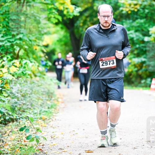 12.10.2025 - Bramfelder Halbmarathon 2025 Dr. Thomas Lammeyer http://msf.ph/oto/9359214 12.10.2025 11:07:23 Laufen 2973 meine-sportfotos.de