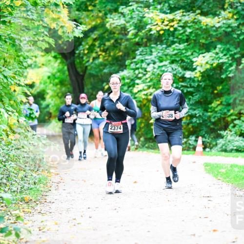 12.10.2025 - Bramfelder Halbmarathon 2025 Dr. Thomas Lammeyer http://msf.ph/oto/9359221 12.10.2025 11:07:26 Laufen 2374, 38, 9 meine-sportfotos.de