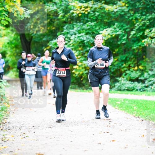 12.10.2025 - Bramfelder Halbmarathon 2025 Dr. Thomas Lammeyer http://msf.ph/oto/9359227 12.10.2025 11:07:27 Laufen 2374, 2188 meine-sportfotos.de