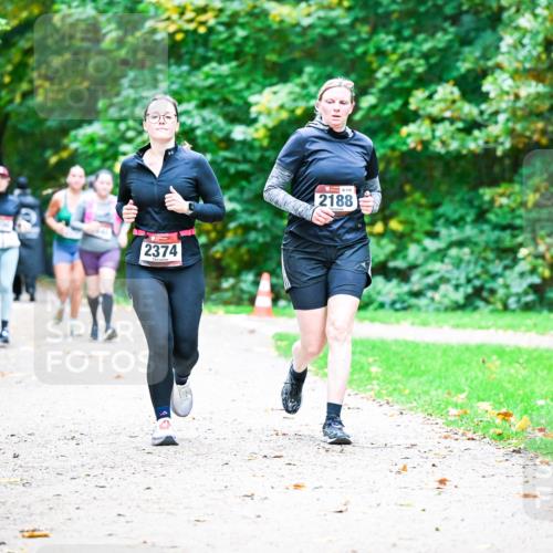 12.10.2025 - Bramfelder Halbmarathon 2025 Dr. Thomas Lammeyer http://msf.ph/oto/9359234 12.10.2025 11:07:28 Laufen 2374, 2188 meine-sportfotos.de