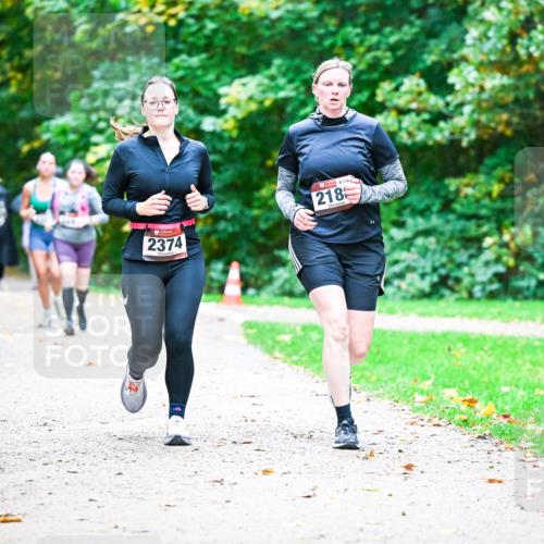 12.10.2025 - Bramfelder Halbmarathon 2025 Dr. Thomas Lammeyer http://msf.ph/oto/9359237 12.10.2025 11:07:28 Laufen 2374, 218, 8, 119 meine-sportfotos.de