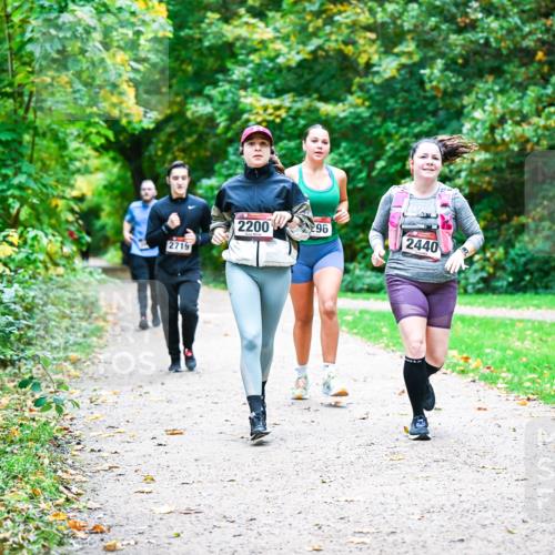 12.10.2025 - Bramfelder Halbmarathon 2025 Dr. Thomas Lammeyer http://msf.ph/oto/9359271 12.10.2025 11:07:34 Laufen 2719, 2200, 296, 2440 meine-sportfotos.de