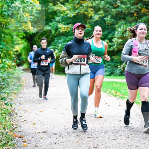 12.10.2025 - Bramfelder Halbmarathon 2025 Dr. Thomas Lammeyer http://msf.ph/oto/9359278 12.10.2025 11:07:35 Laufen 2719, 2200, 296, 0 meine-sportfotos.de