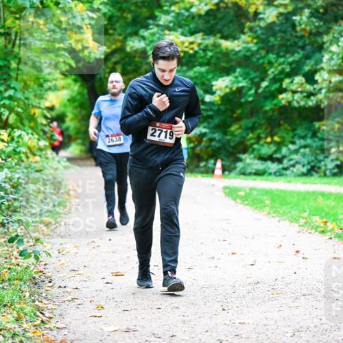 12.10.2025 - Bramfelder Halbmarathon 2025 Dr. Thomas Lammeyer http://msf.ph/oto/9359290 12.10.2025 11:07:37 Laufen 2638, 2719 meine-sportfotos.de