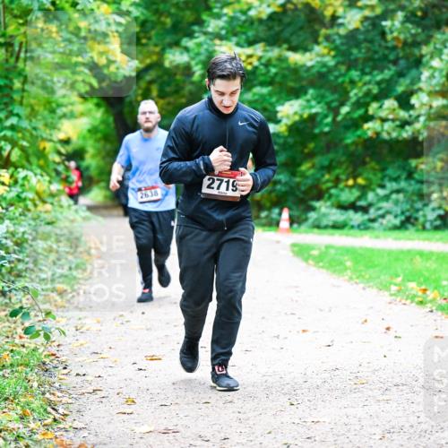 12.10.2025 - Bramfelder Halbmarathon 2025 Dr. Thomas Lammeyer http://msf.ph/oto/9359291 12.10.2025 11:07:37 Laufen 2638, 2719 meine-sportfotos.de