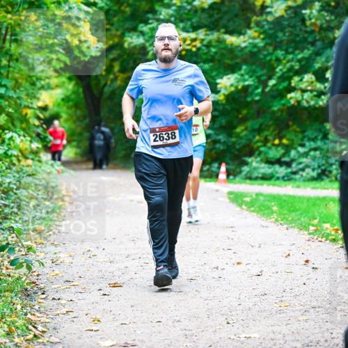 12.10.2025 - Bramfelder Halbmarathon 2025 Dr. Thomas Lammeyer http://msf.ph/oto/9359302 12.10.2025 11:07:39 Laufen 2638, 10, 27 meine-sportfotos.de