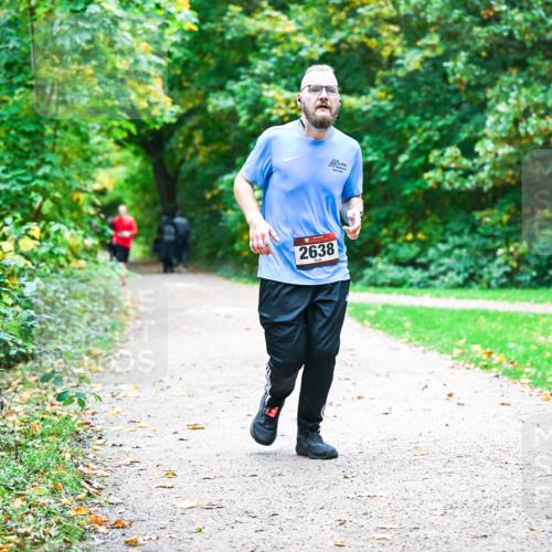12.10.2025 - Bramfelder Halbmarathon 2025 Dr. Thomas Lammeyer http://msf.ph/oto/9359306 12.10.2025 11:07:40 Laufen 2638 meine-sportfotos.de