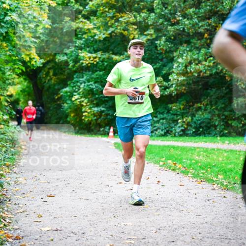 12.10.2025 - Bramfelder Halbmarathon 2025 Dr. Thomas Lammeyer http://msf.ph/oto/9359316 12.10.2025 11:07:42 Laufen 010 meine-sportfotos.de