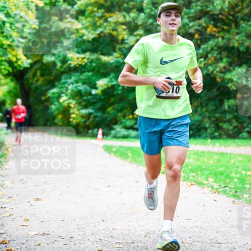12.10.2025 - Bramfelder Halbmarathon 2025 Dr. Thomas Lammeyer http://msf.ph/oto/9359322 12.10.2025 11:07:43 Laufen 10 meine-sportfotos.de