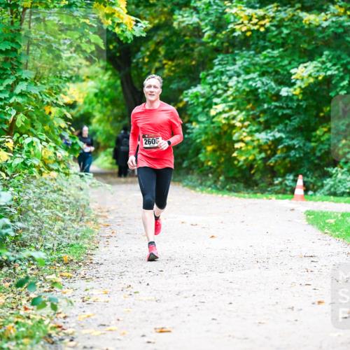12.10.2025 - Bramfelder Halbmarathon 2025 Dr. Thomas Lammeyer http://msf.ph/oto/9359323 12.10.2025 11:07:47 Laufen 2605 meine-sportfotos.de