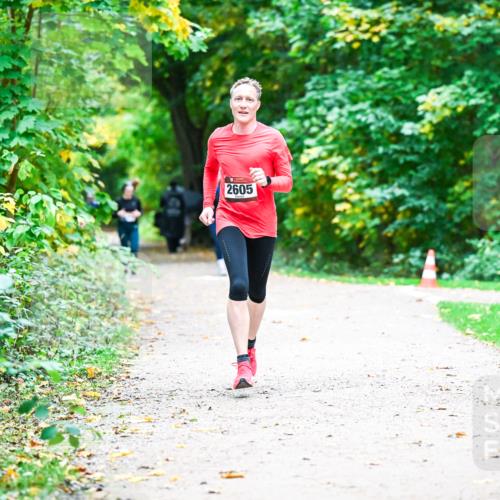 12.10.2025 - Bramfelder Halbmarathon 2025 Dr. Thomas Lammeyer http://msf.ph/oto/9359328 12.10.2025 11:07:47 Laufen 2605 meine-sportfotos.de