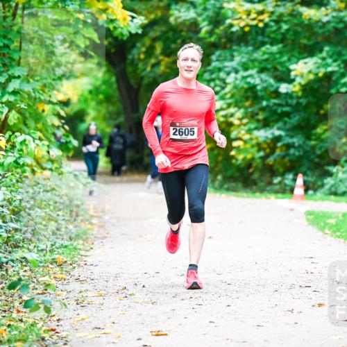 12.10.2025 - Bramfelder Halbmarathon 2025 Dr. Thomas Lammeyer http://msf.ph/oto/9359331 12.10.2025 11:07:48 Laufen 2605 meine-sportfotos.de