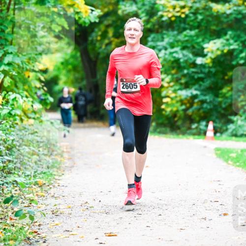 12.10.2025 - Bramfelder Halbmarathon 2025 Dr. Thomas Lammeyer http://msf.ph/oto/9359333 12.10.2025 11:07:48 Laufen 2605 meine-sportfotos.de