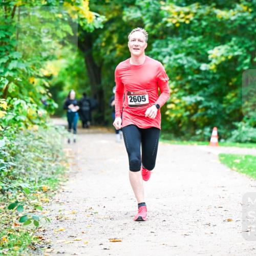 12.10.2025 - Bramfelder Halbmarathon 2025 Dr. Thomas Lammeyer http://msf.ph/oto/9359334 12.10.2025 11:07:48 Laufen 2605 meine-sportfotos.de