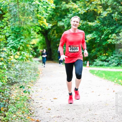 12.10.2025 - Bramfelder Halbmarathon 2025 Dr. Thomas Lammeyer http://msf.ph/oto/9359341 12.10.2025 11:07:49 Laufen 2605 meine-sportfotos.de
