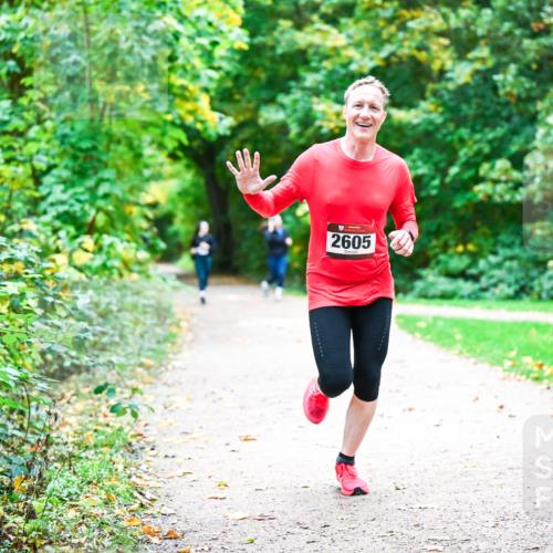 12.10.2025 - Bramfelder Halbmarathon 2025 Dr. Thomas Lammeyer http://msf.ph/oto/9359343 12.10.2025 11:07:49 Laufen 2605 meine-sportfotos.de