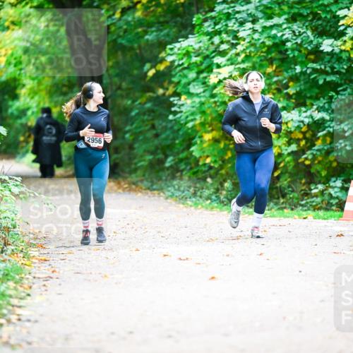 12.10.2025 - Bramfelder Halbmarathon 2025 Dr. Thomas Lammeyer http://msf.ph/oto/9359348 12.10.2025 11:07:53 Laufen 2956, 1 meine-sportfotos.de
