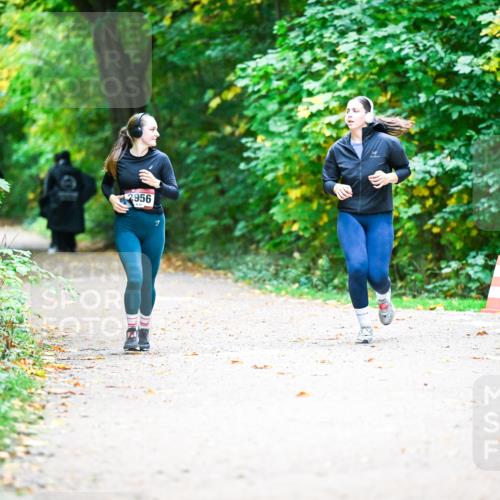 12.10.2025 - Bramfelder Halbmarathon 2025 Dr. Thomas Lammeyer http://msf.ph/oto/9359351 12.10.2025 11:07:53 Laufen 2956 meine-sportfotos.de