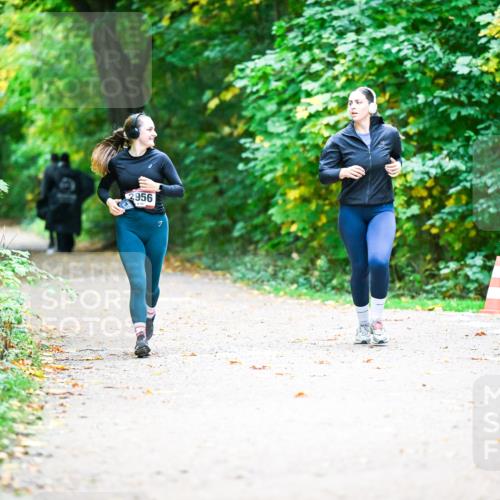 12.10.2025 - Bramfelder Halbmarathon 2025 Dr. Thomas Lammeyer http://msf.ph/oto/9359352 12.10.2025 11:07:53 Laufen 2956 meine-sportfotos.de