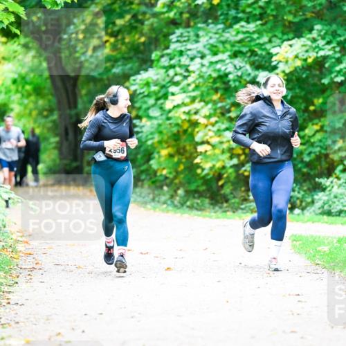 12.10.2025 - Bramfelder Halbmarathon 2025 Dr. Thomas Lammeyer http://msf.ph/oto/9359367 12.10.2025 11:07:56 Laufen 2956 meine-sportfotos.de