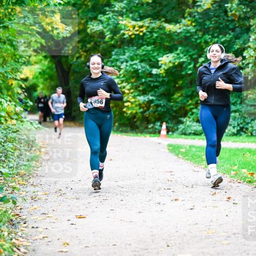 12.10.2025 - Bramfelder Halbmarathon 2025 Dr. Thomas Lammeyer http://msf.ph/oto/9359381 12.10.2025 11:07:59 Laufen 2956 meine-sportfotos.de