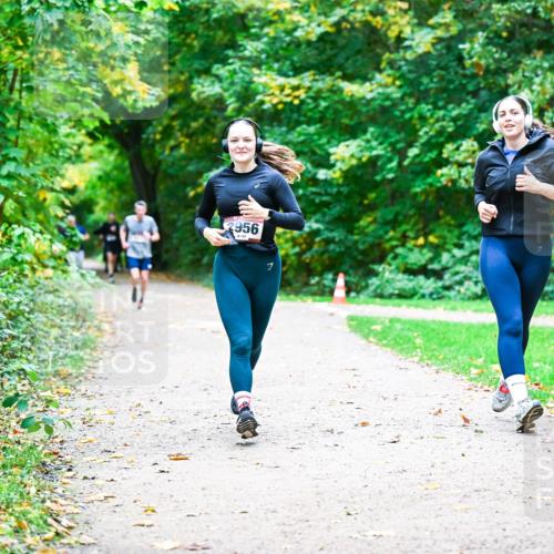 12.10.2025 - Bramfelder Halbmarathon 2025 Dr. Thomas Lammeyer http://msf.ph/oto/9359387 12.10.2025 11:08:00 Laufen 2956, 101, 1 meine-sportfotos.de
