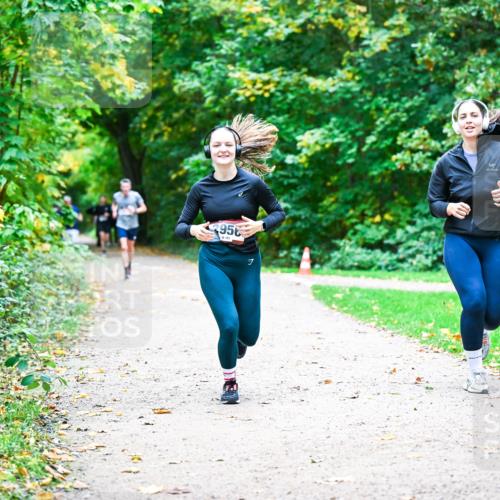 12.10.2025 - Bramfelder Halbmarathon 2025 Dr. Thomas Lammeyer http://msf.ph/oto/9359388 12.10.2025 11:08:00 Laufen 2956, 8, 101 meine-sportfotos.de