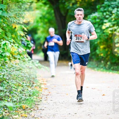 12.10.2025 - Bramfelder Halbmarathon 2025 Dr. Thomas Lammeyer http://msf.ph/oto/9359406 12.10.2025 11:08:04 Laufen 267 meine-sportfotos.de