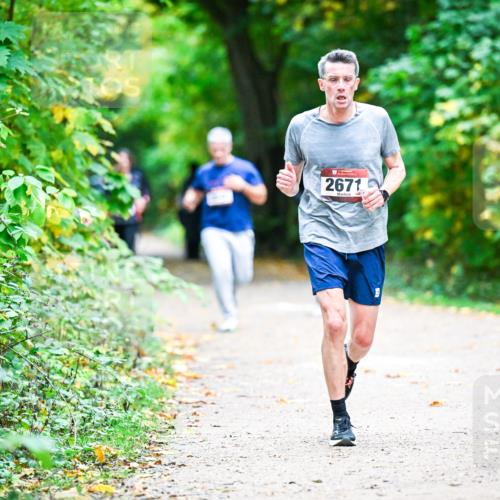 12.10.2025 - Bramfelder Halbmarathon 2025 Dr. Thomas Lammeyer http://msf.ph/oto/9359407 12.10.2025 11:08:04 Laufen 2671 meine-sportfotos.de