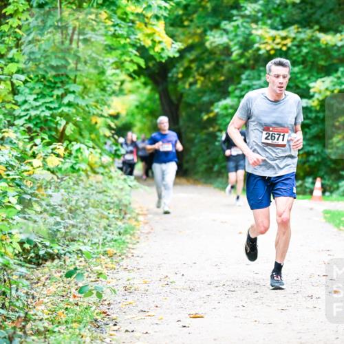 12.10.2025 - Bramfelder Halbmarathon 2025 Dr. Thomas Lammeyer http://msf.ph/oto/9359421 12.10.2025 11:08:06 Laufen 2671 meine-sportfotos.de