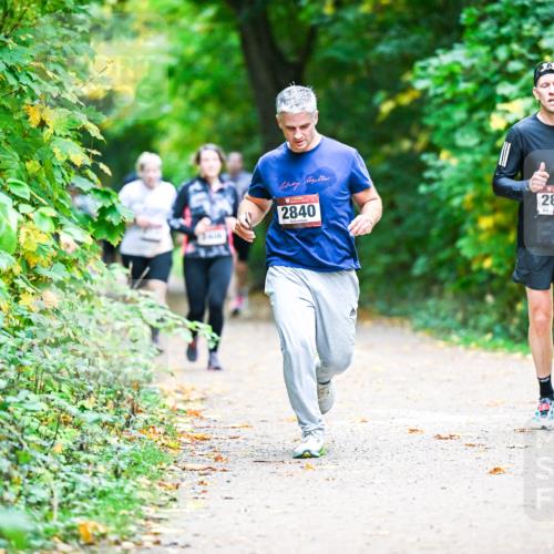 12.10.2025 - Bramfelder Halbmarathon 2025 Dr. Thomas Lammeyer http://msf.ph/oto/9359430 12.10.2025 11:08:08 Laufen 12, 2840, 2880 meine-sportfotos.de