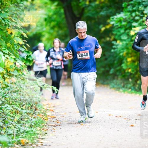 12.10.2025 - Bramfelder Halbmarathon 2025 Dr. Thomas Lammeyer http://msf.ph/oto/9359431 12.10.2025 11:08:08 Laufen 2840, 2880 meine-sportfotos.de