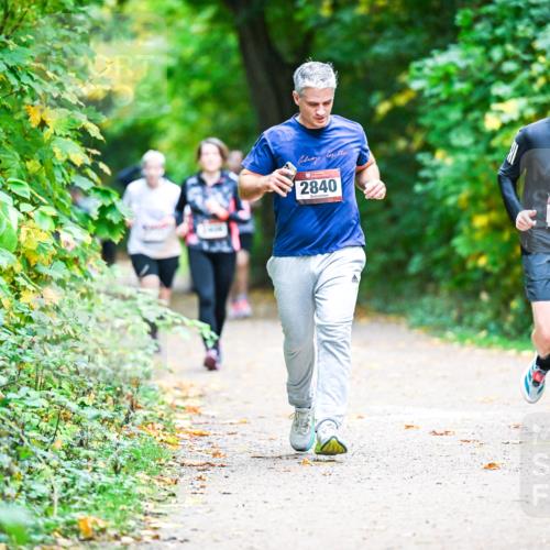 12.10.2025 - Bramfelder Halbmarathon 2025 Dr. Thomas Lammeyer http://msf.ph/oto/9359432 12.10.2025 11:08:08 Laufen 2840, 2880 meine-sportfotos.de