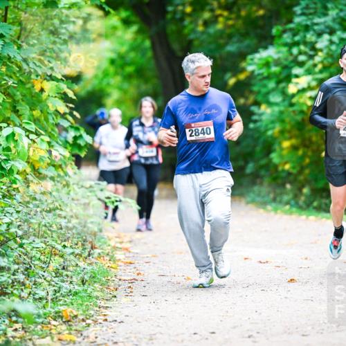 12.10.2025 - Bramfelder Halbmarathon 2025 Dr. Thomas Lammeyer http://msf.ph/oto/9359435 12.10.2025 11:08:09 Laufen 2840, 2880 meine-sportfotos.de