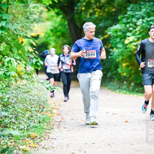 12.10.2025 - Bramfelder Halbmarathon 2025 Dr. Thomas Lammeyer http://msf.ph/oto/9359436 12.10.2025 11:08:09 Laufen 2840, 2880 meine-sportfotos.de
