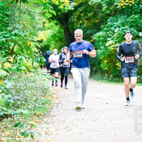 12.10.2025 - Bramfelder Halbmarathon 2025 Dr. Thomas Lammeyer http://msf.ph/oto/9359439 12.10.2025 11:08:10 Laufen 2840, 2880 meine-sportfotos.de