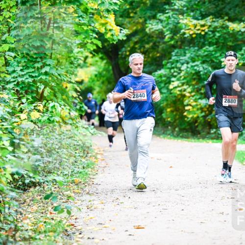 12.10.2025 - Bramfelder Halbmarathon 2025 Dr. Thomas Lammeyer http://msf.ph/oto/9359448 12.10.2025 11:08:11 Laufen 2840, 2880 meine-sportfotos.de