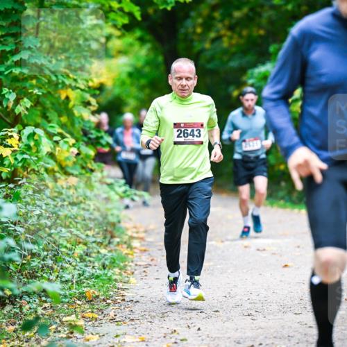 12.10.2025 - Bramfelder Halbmarathon 2025 Dr. Thomas Lammeyer http://msf.ph/oto/9359497 12.10.2025 11:08:28 Laufen 2643, 2431 meine-sportfotos.de