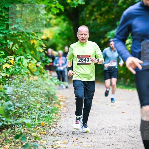 12.10.2025 - Bramfelder Halbmarathon 2025 Dr. Thomas Lammeyer http://msf.ph/oto/9359499 12.10.2025 11:08:29 Laufen 2643, 2431 meine-sportfotos.de