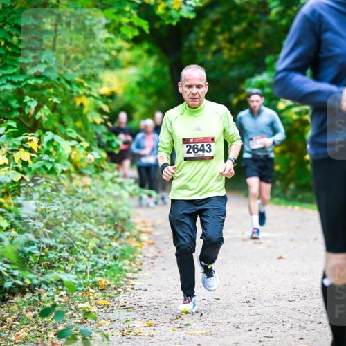 12.10.2025 - Bramfelder Halbmarathon 2025 Dr. Thomas Lammeyer http://msf.ph/oto/9359501 12.10.2025 11:08:29 Laufen 2643 meine-sportfotos.de