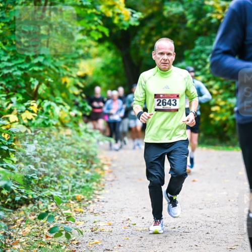 12.10.2025 - Bramfelder Halbmarathon 2025 Dr. Thomas Lammeyer http://msf.ph/oto/9359506 12.10.2025 11:08:30 Laufen 2643 meine-sportfotos.de