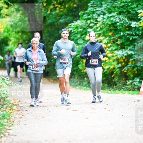 12.10.2025 - Bramfelder Halbmarathon 2025 Dr. Thomas Lammeyer http://msf.ph/oto/9359523 12.10.2025 11:08:34 Laufen 2273, 2346, 2345 meine-sportfotos.de