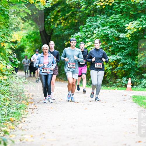 12.10.2025 - Bramfelder Halbmarathon 2025 Dr. Thomas Lammeyer http://msf.ph/oto/9359531 12.10.2025 11:08:35 Laufen 2273, 2346, 2345 meine-sportfotos.de