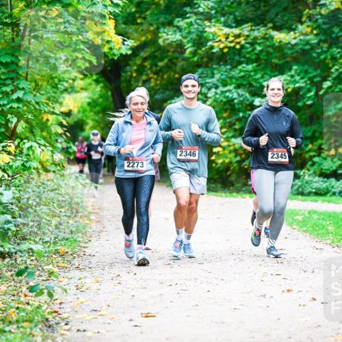 12.10.2025 - Bramfelder Halbmarathon 2025 Dr. Thomas Lammeyer http://msf.ph/oto/9359557 12.10.2025 11:08:39 Laufen 2273, 2346, 2345 meine-sportfotos.de